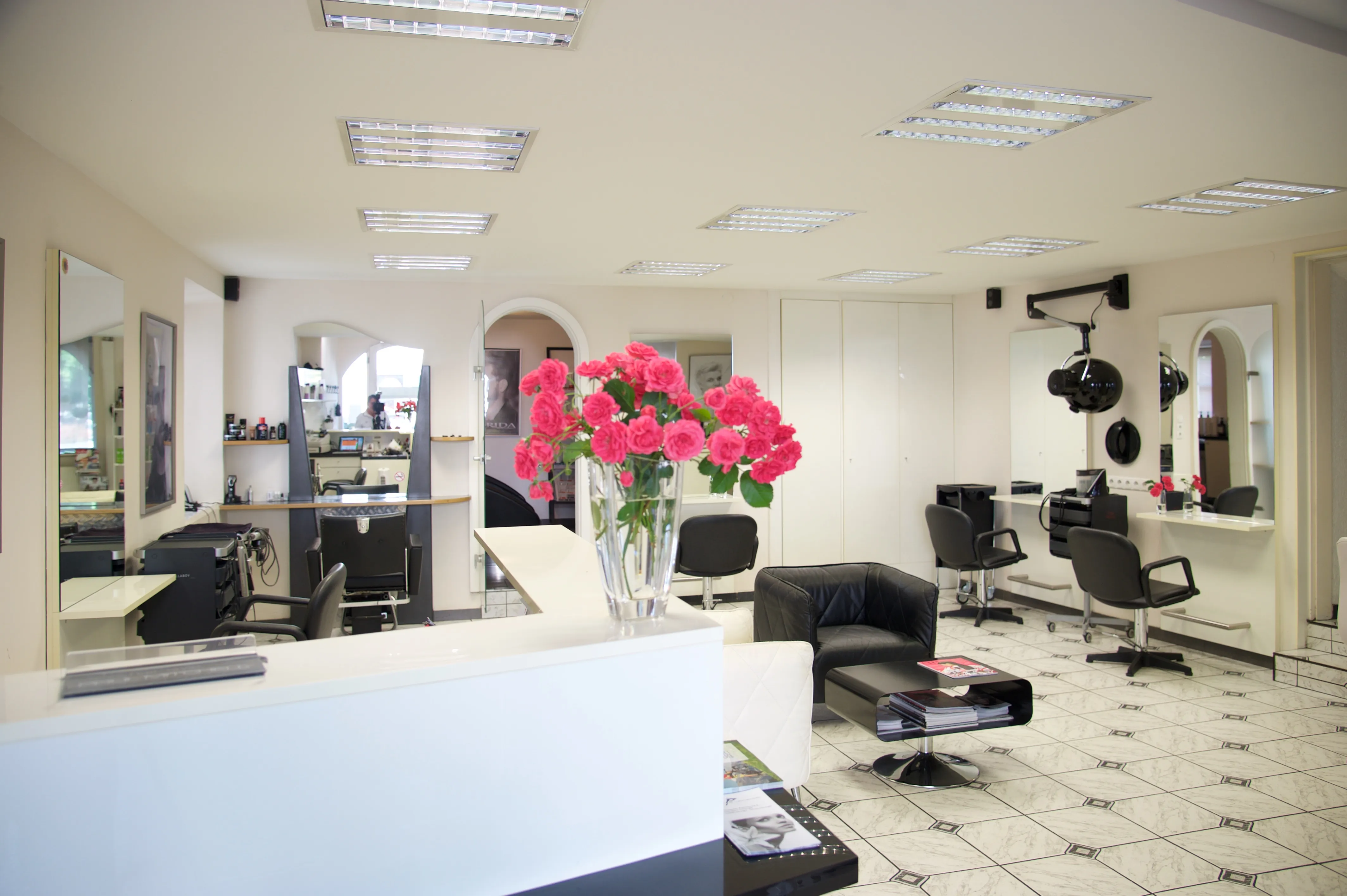 Empfang und Sitzbereich im Salon Florida